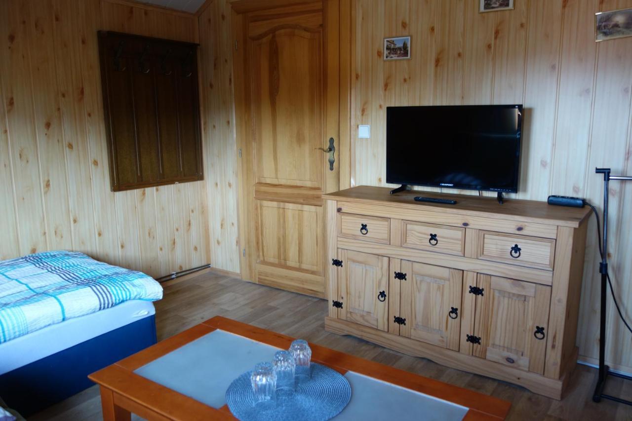 Pod Lipou Hotel Dolni Brusnice Exterior photo